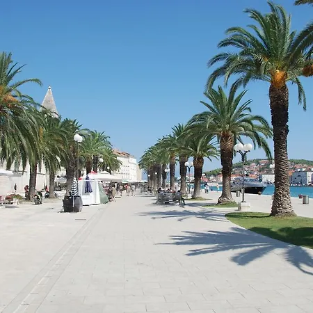 Mirjana アパート *