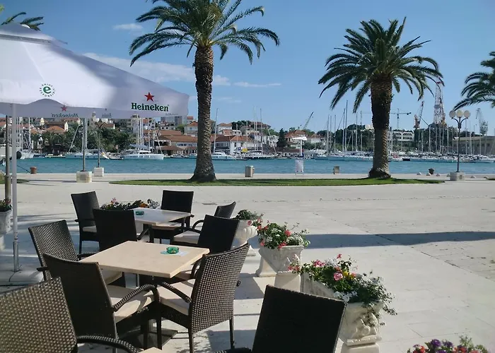 Апартаменти Mirjana *