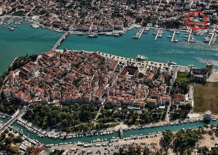 Mirjana Апартаменти Трогір