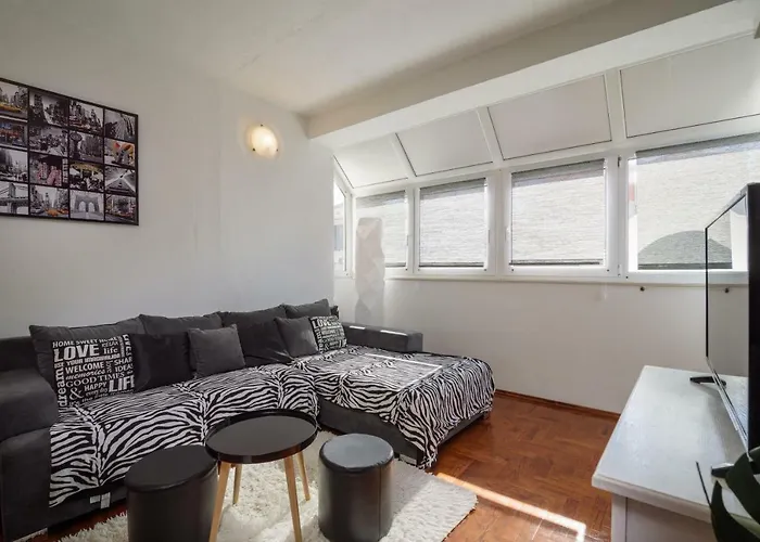 Апартаменти Mirjana Трогір