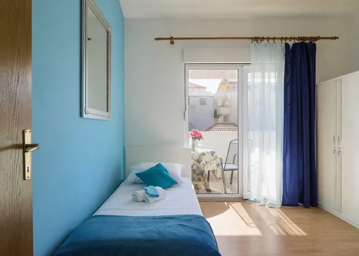 Апартаменти Mirjana Трогір